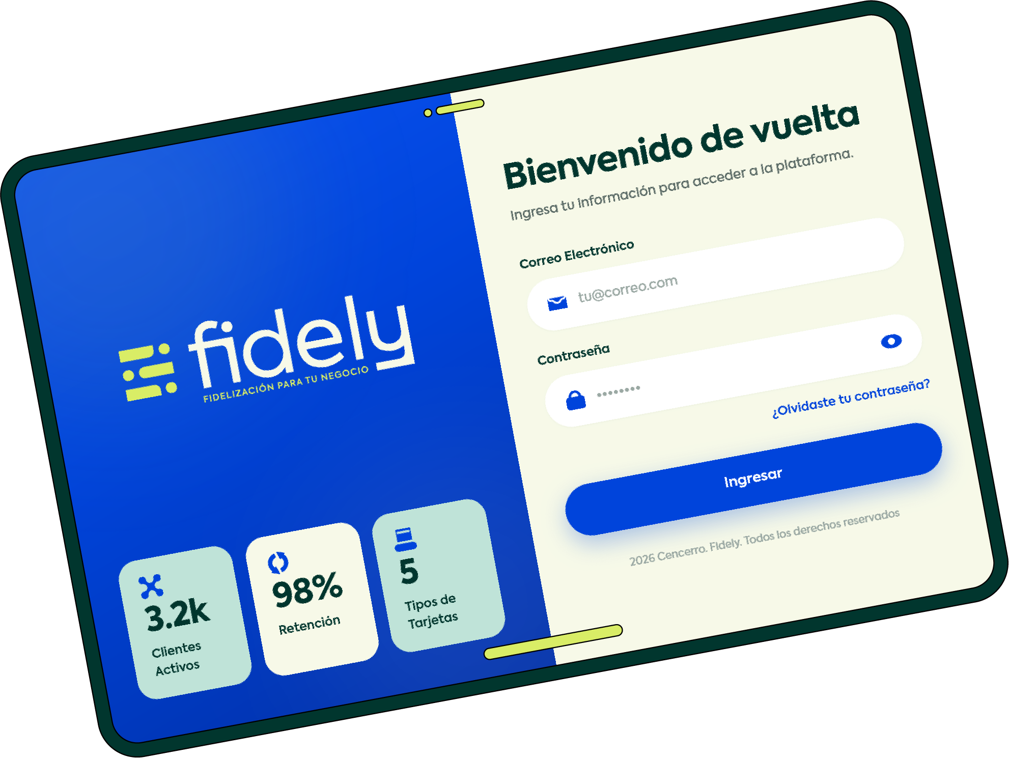 Panel de Fidely abierto en una laptop, con el acceso a la plataforma y métricas del negocio.